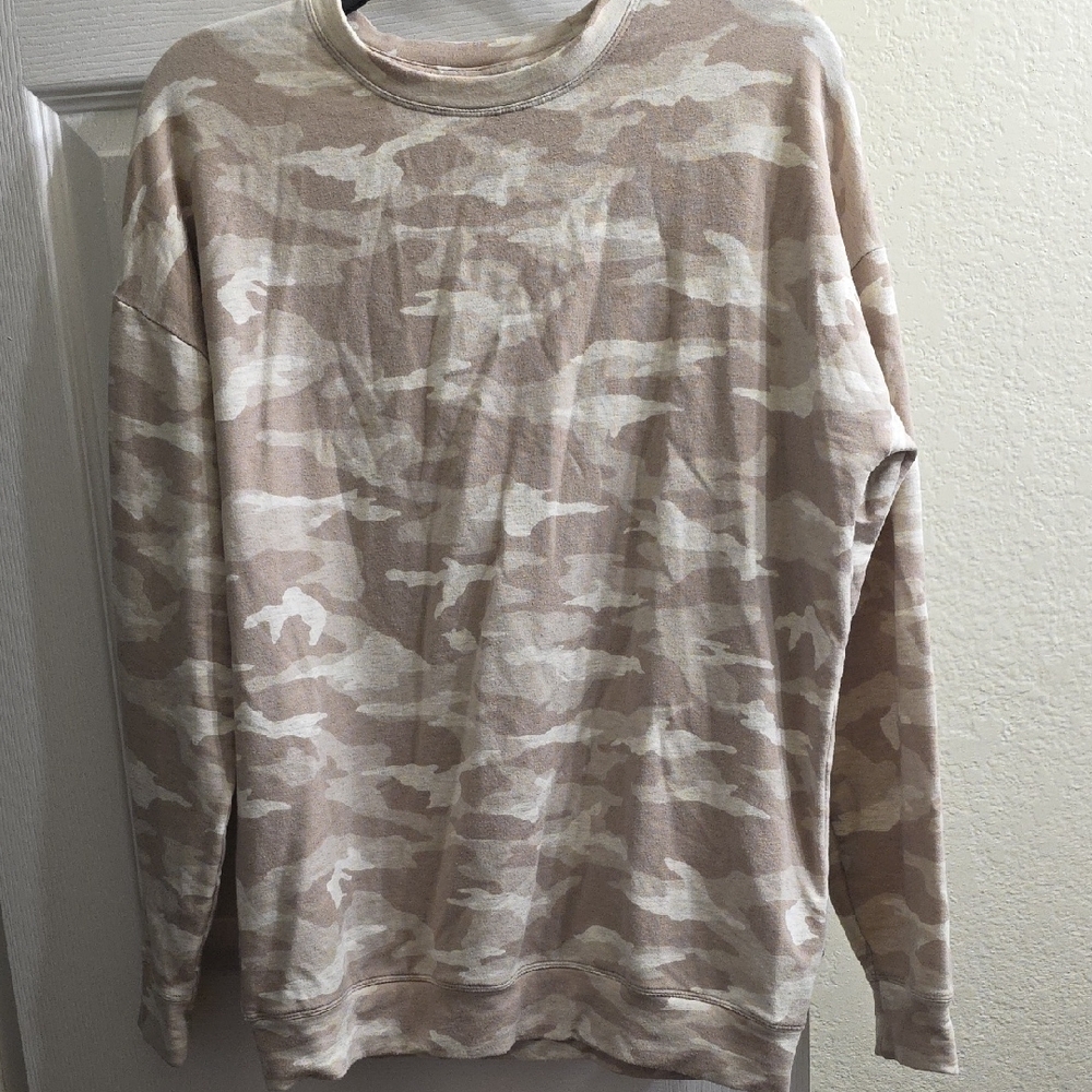 Athleta Oversized Camouflage Sweatshirt in Beige and Cream Size S